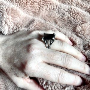 Bloodmilk Hecate in Onyx